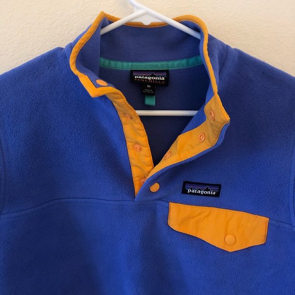 Women’s Synchilla Patagonia Pullover - Picture 2 of 2